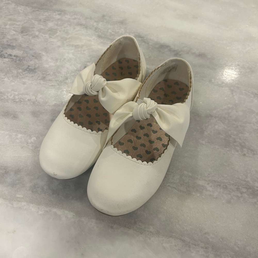 Girls White Mary Jane Shoes